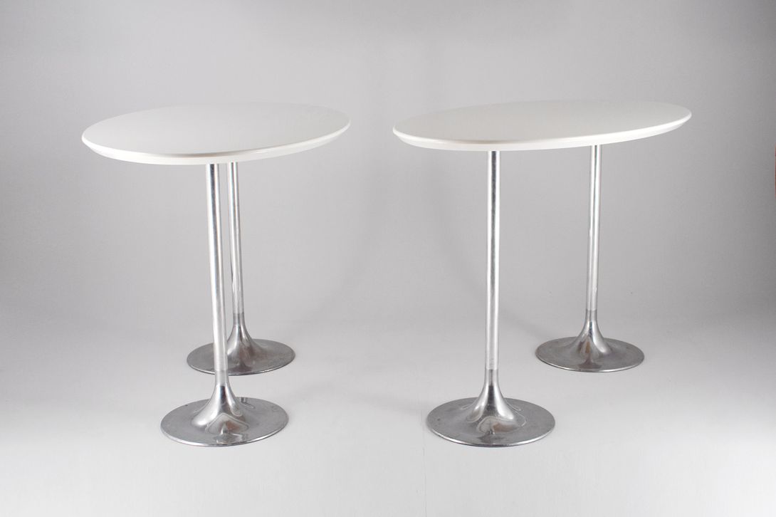 Foto Big Oval Modular Table Trumpet h110x175x100