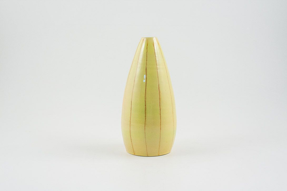Foto Yellow Vase with Brown Stripes