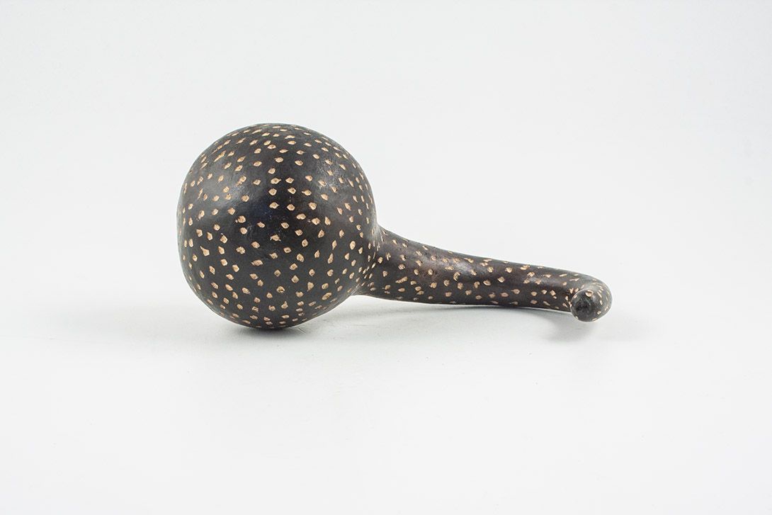 Foto Black Rattle with Carved Dots Ivory Coast 1945
