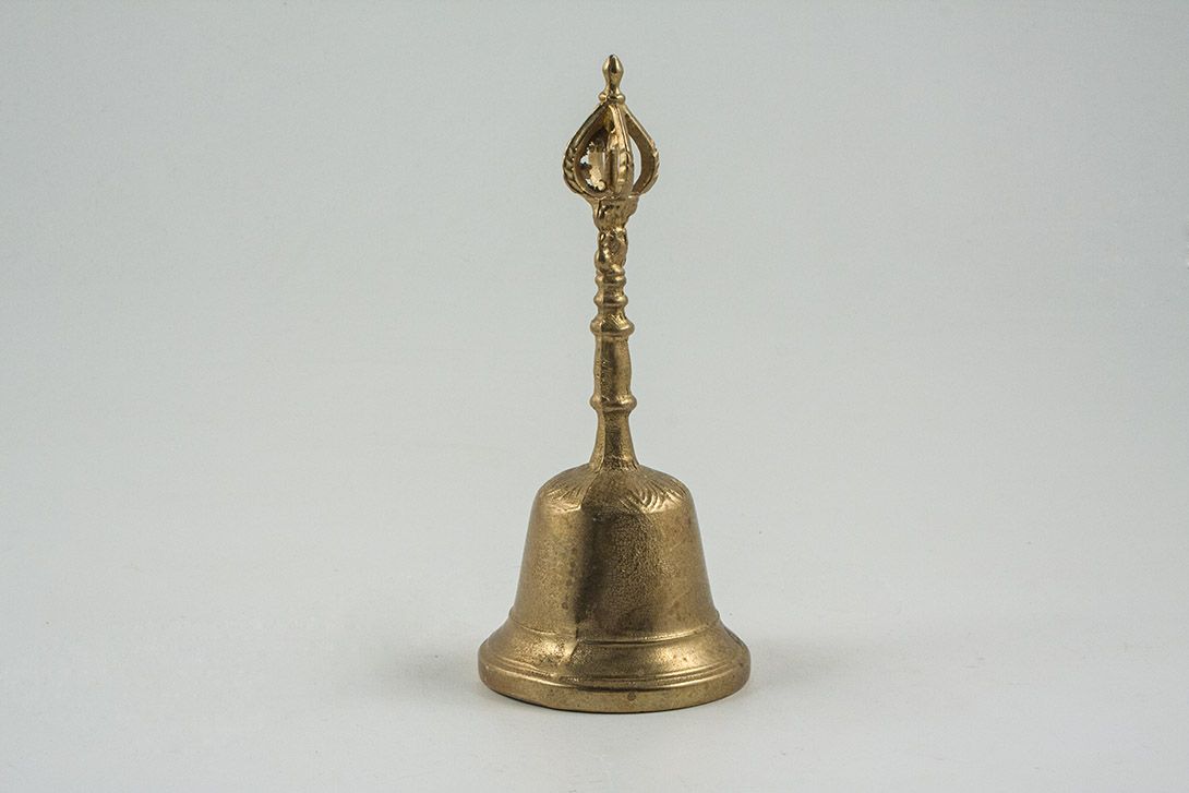 Foto Brass Handbell with Crown Handle 1890 h20x10