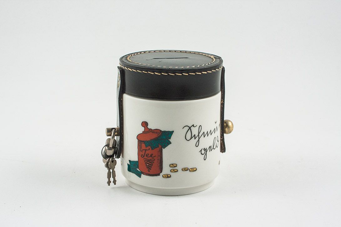 Foto White Saving Box with Black Leather Cover and Padlock