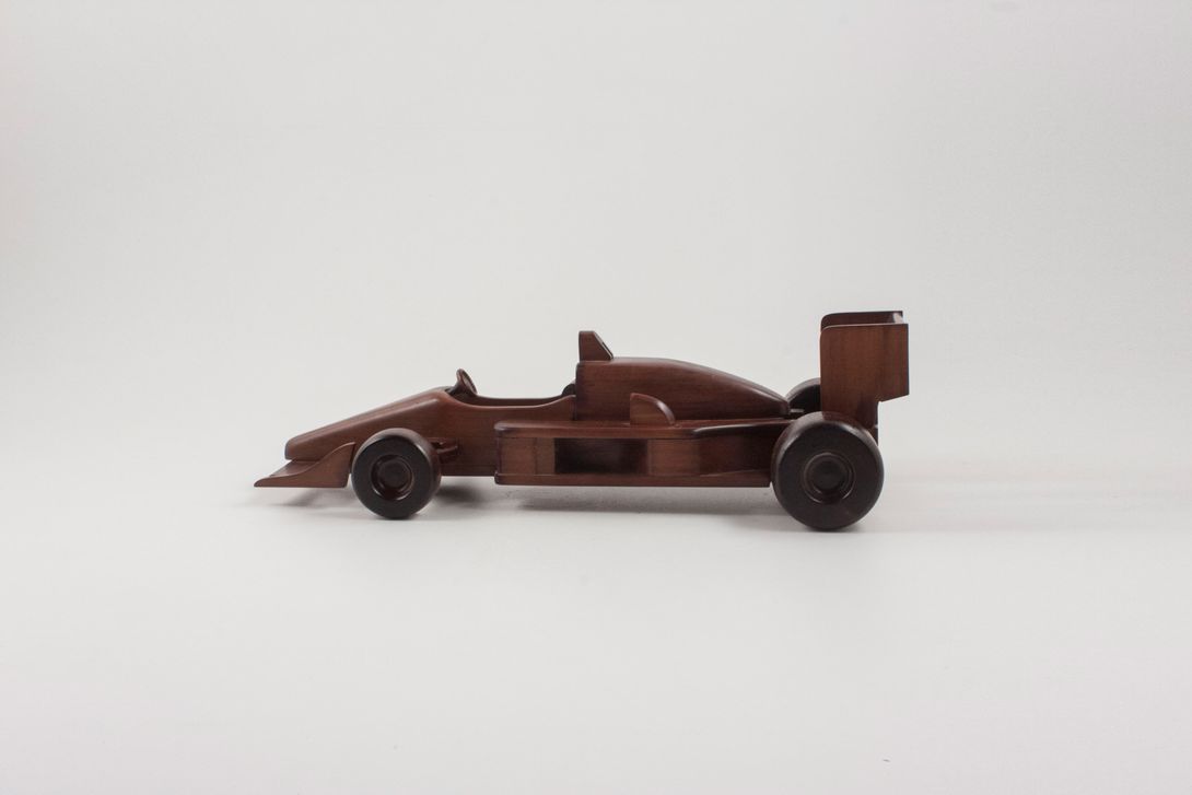 Foto Wooden Race Car h13x43x22