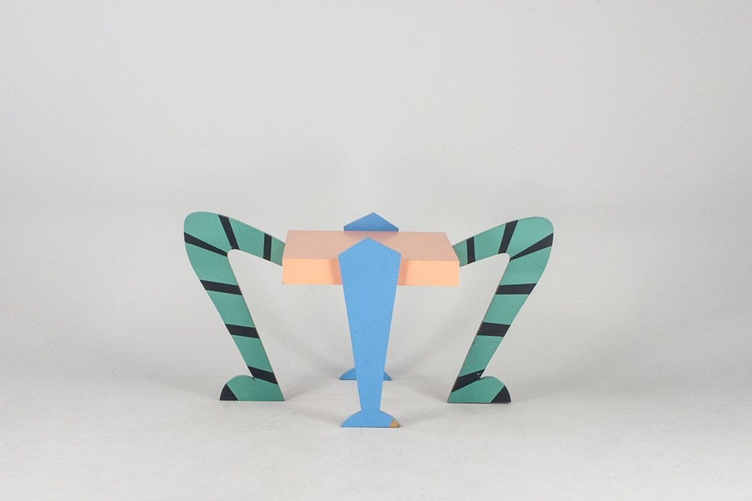 Foto Memphis Style Side Table​ h54x110x58
