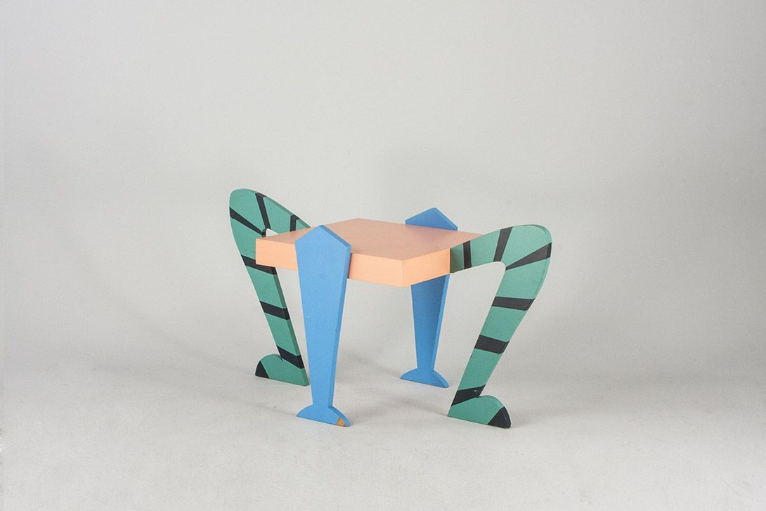 Foto Memphis Style Side Table​ h54x110x58
