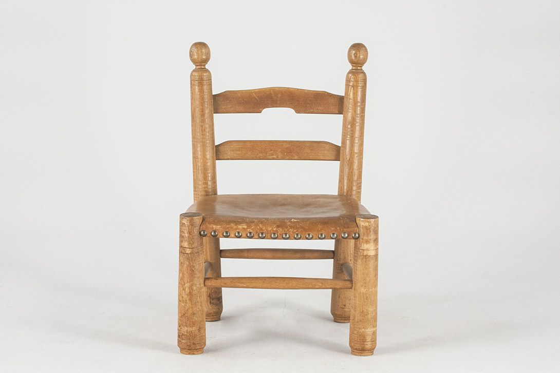Foto Rustic Bulky Children´s Chair with Leather Seat