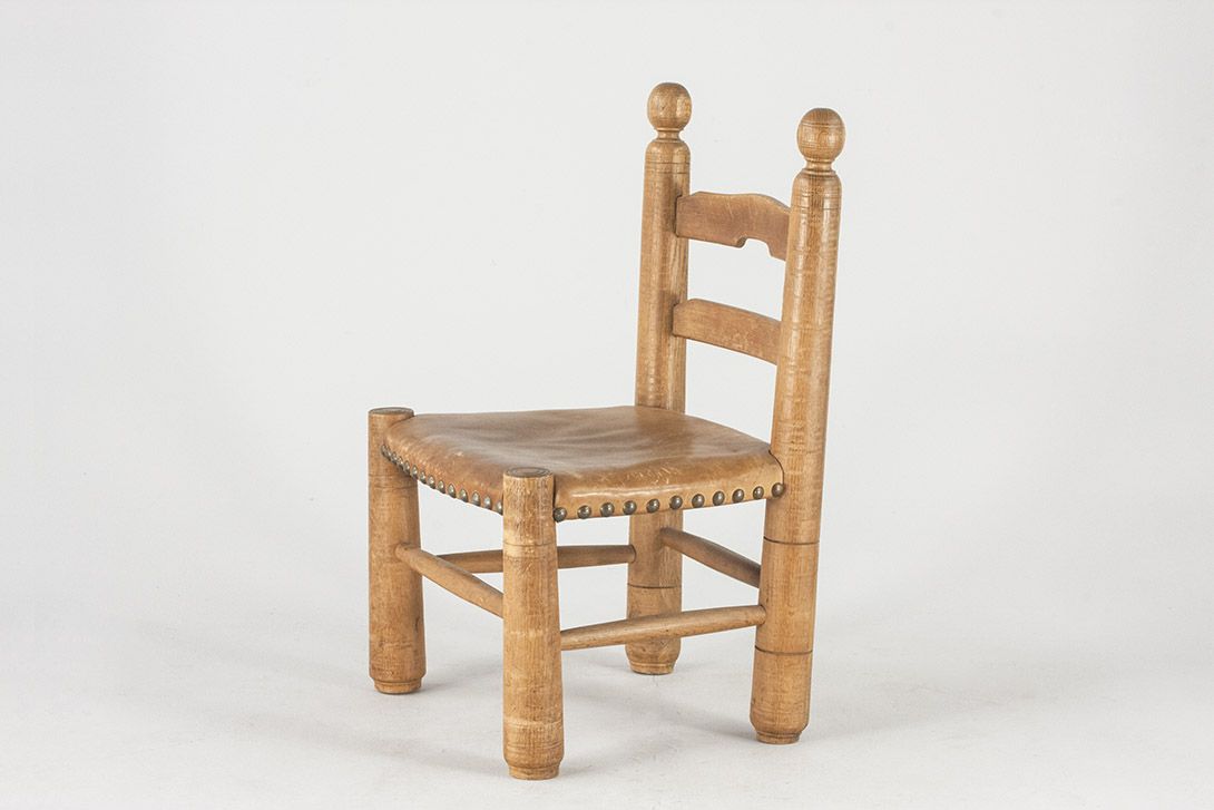 Foto Rustic Bulky Children´s Chair with Leather Seat