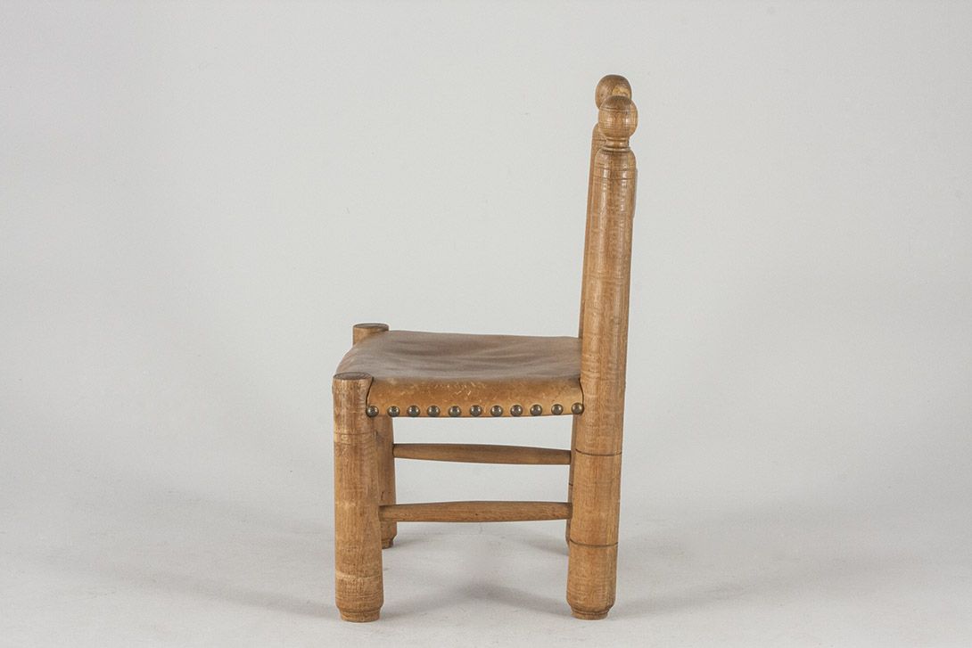Foto Rustic Bulky Children´s Chair with Leather Seat