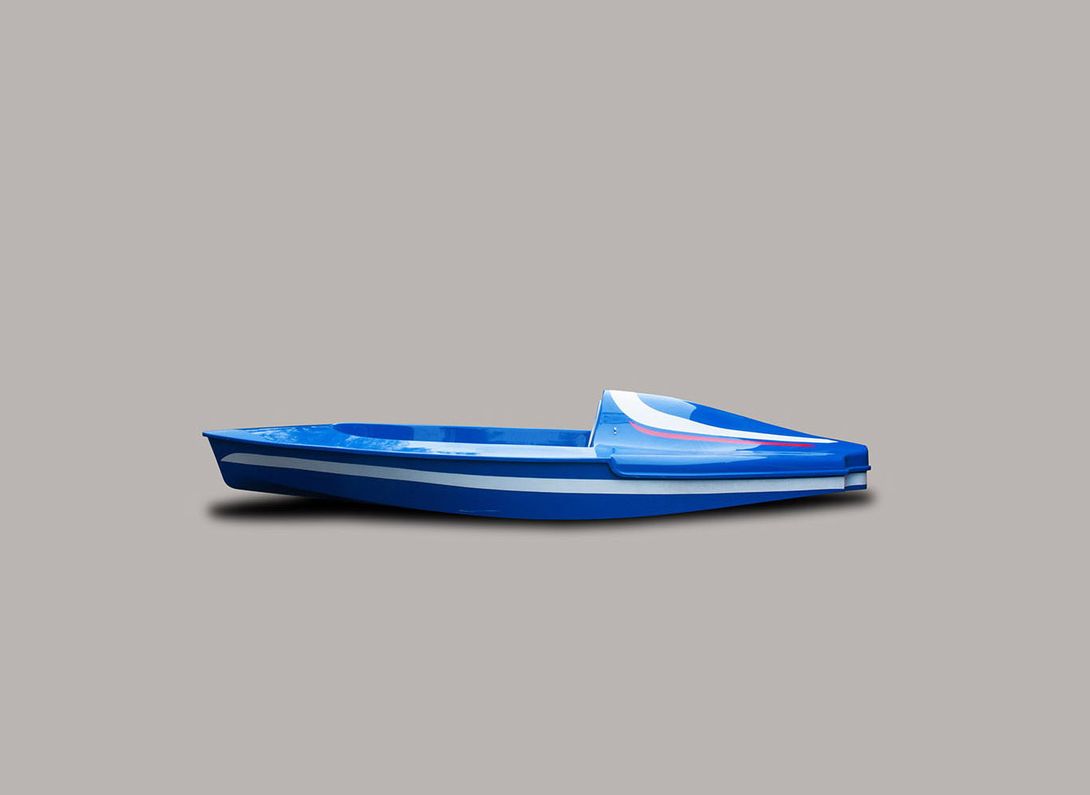 Foto Blue Motorboat Dummy with White Stripe​ h70x375x130 *N