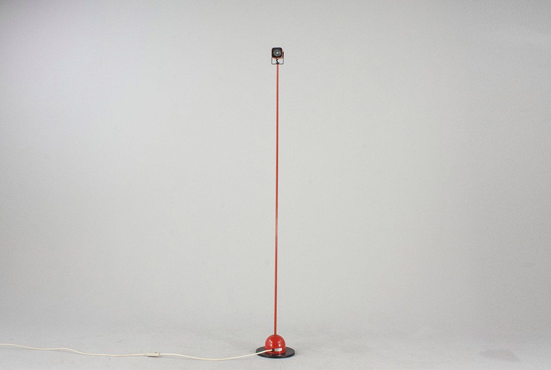 Foto Red Gammalux Floor Lamp with Small Headlight h​164 C2