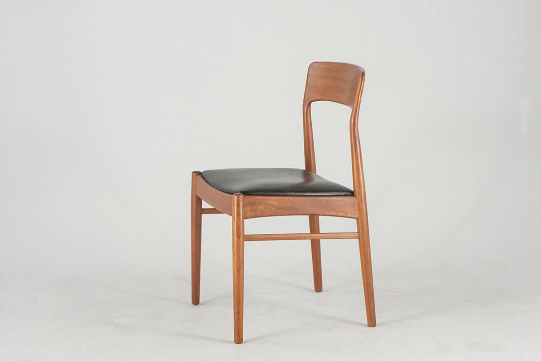 Foto Black Leather Dining Chairs by KS Møbler