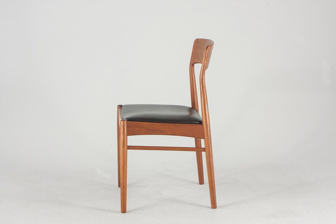 Foto Black Leather Dining Chairs by KS Møbler