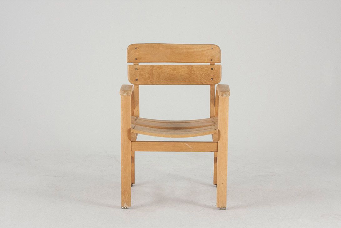 Foto Wooden Children&#8217;s Chair