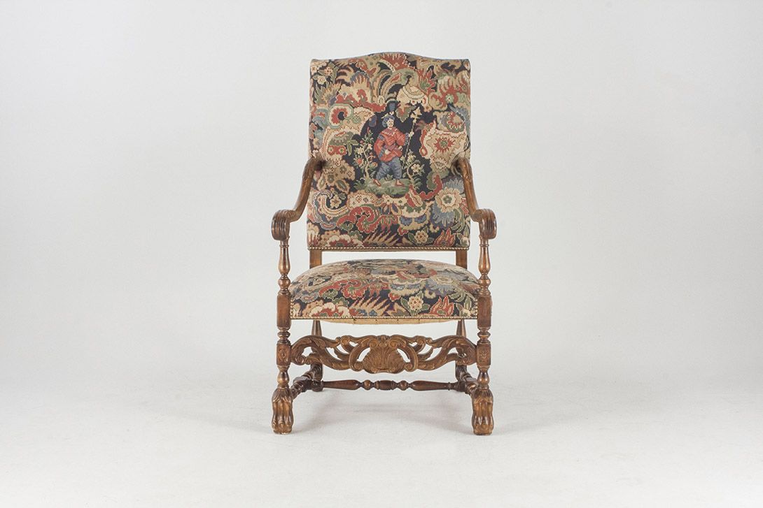 Foto Armchair Gobelin Upholstery and Lion&#8217;s Feet Belgium 1890