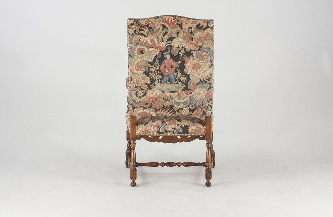 Foto Armchair Gobelin Upholstery and Lion&#8217;s Feet Belgium 1890