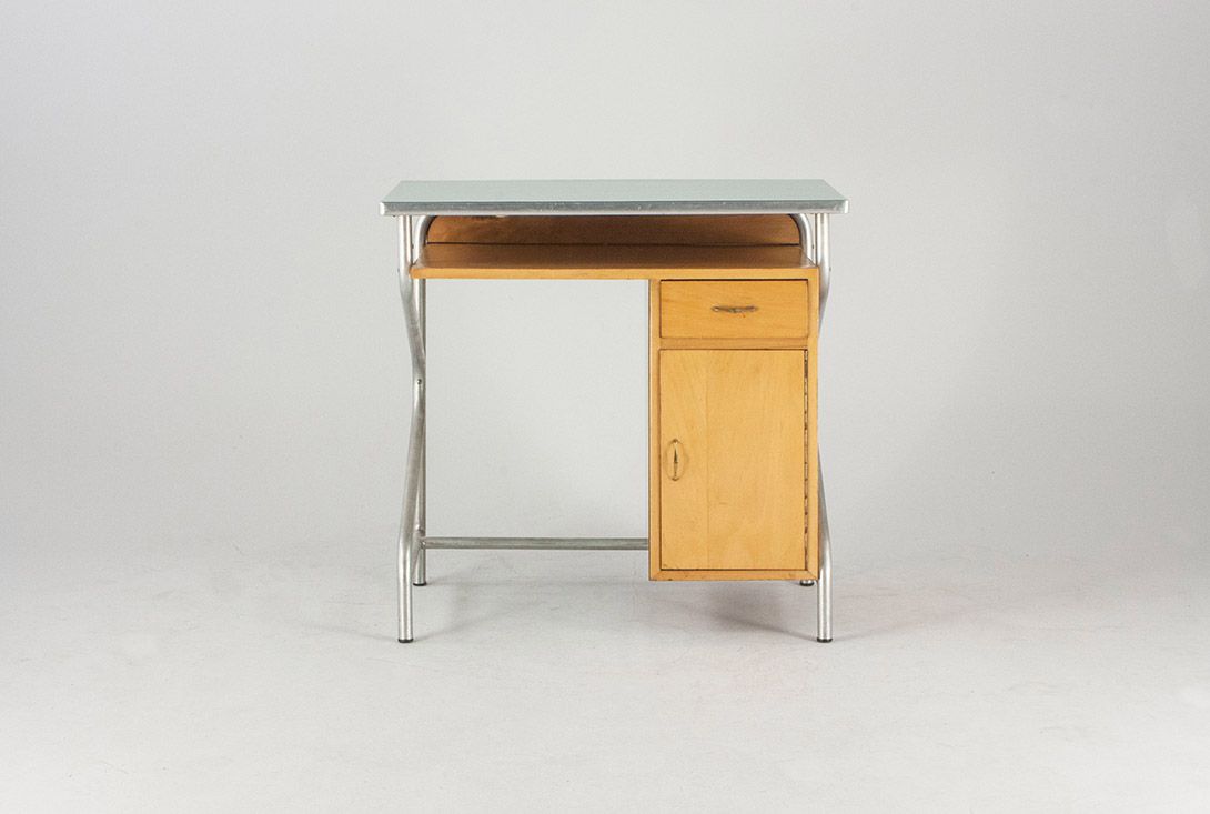 Foto Bauhaus Steel Tube Desk with Green Top h77x80x45