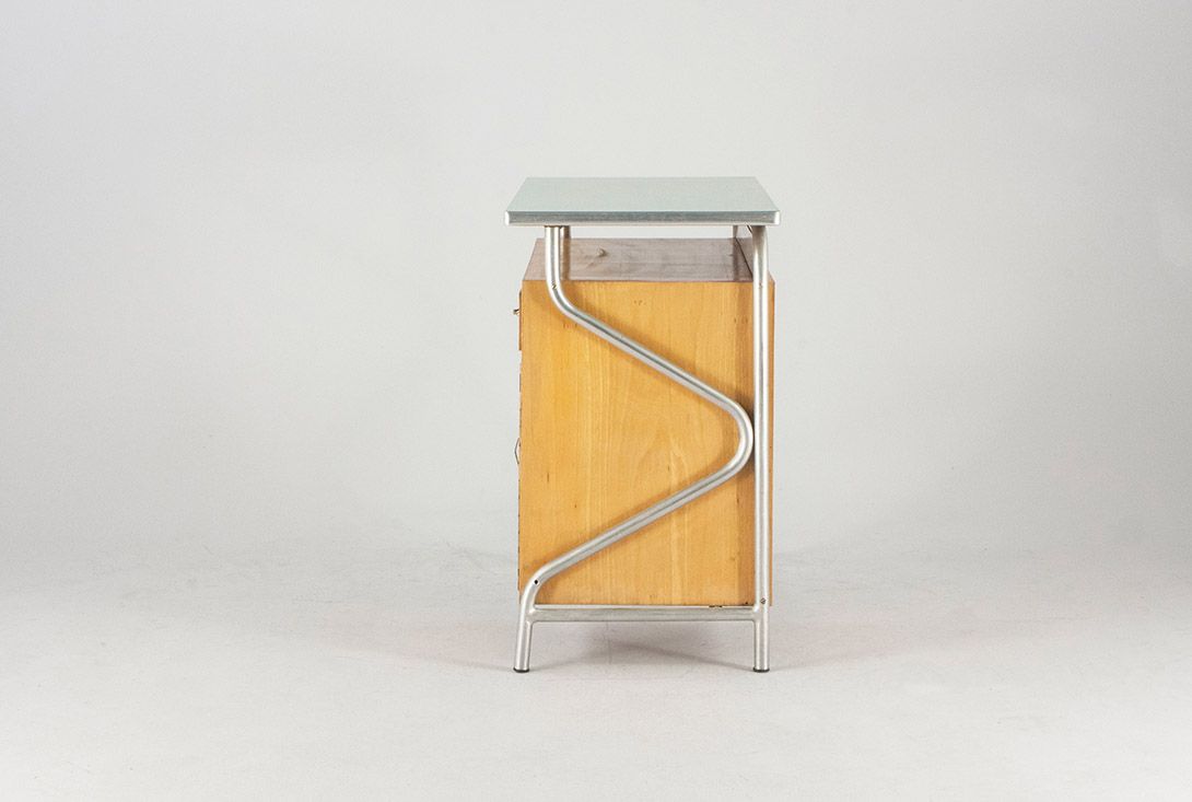 Foto Bauhaus Steel Tube Desk with Green Top h77x80x45