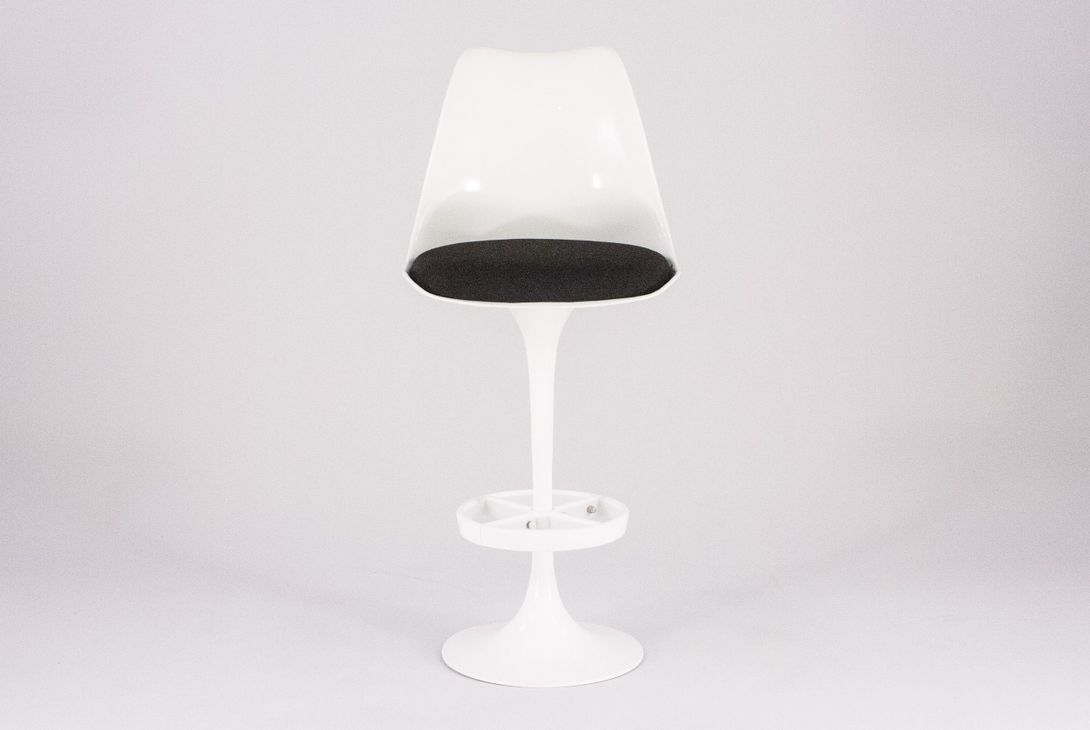Foto Tulip Bar Stool Eero Saarinen