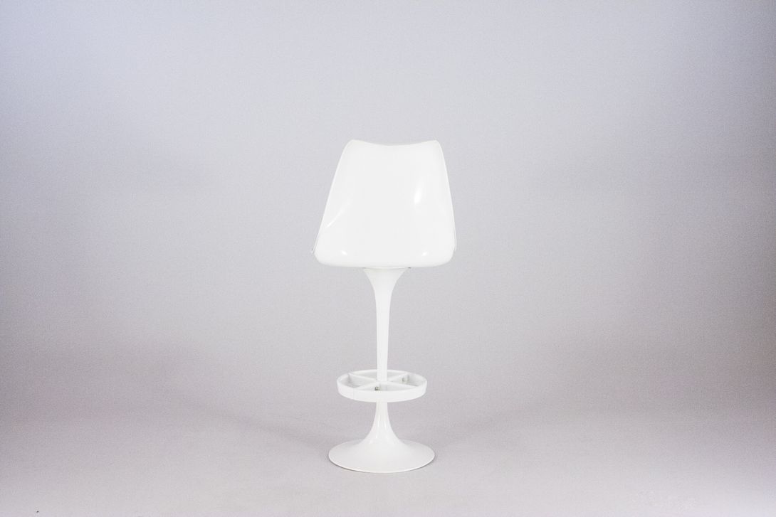 Foto Tulip Bar Stool Eero Saarinen
