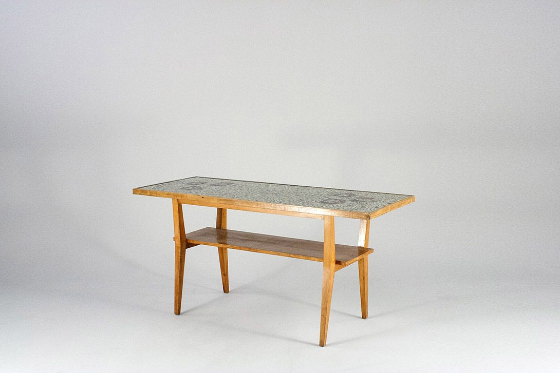 Foto Bauhaus Tessellated Coffee Table on Oak Construction Saxony 1925 ​h61x125x50