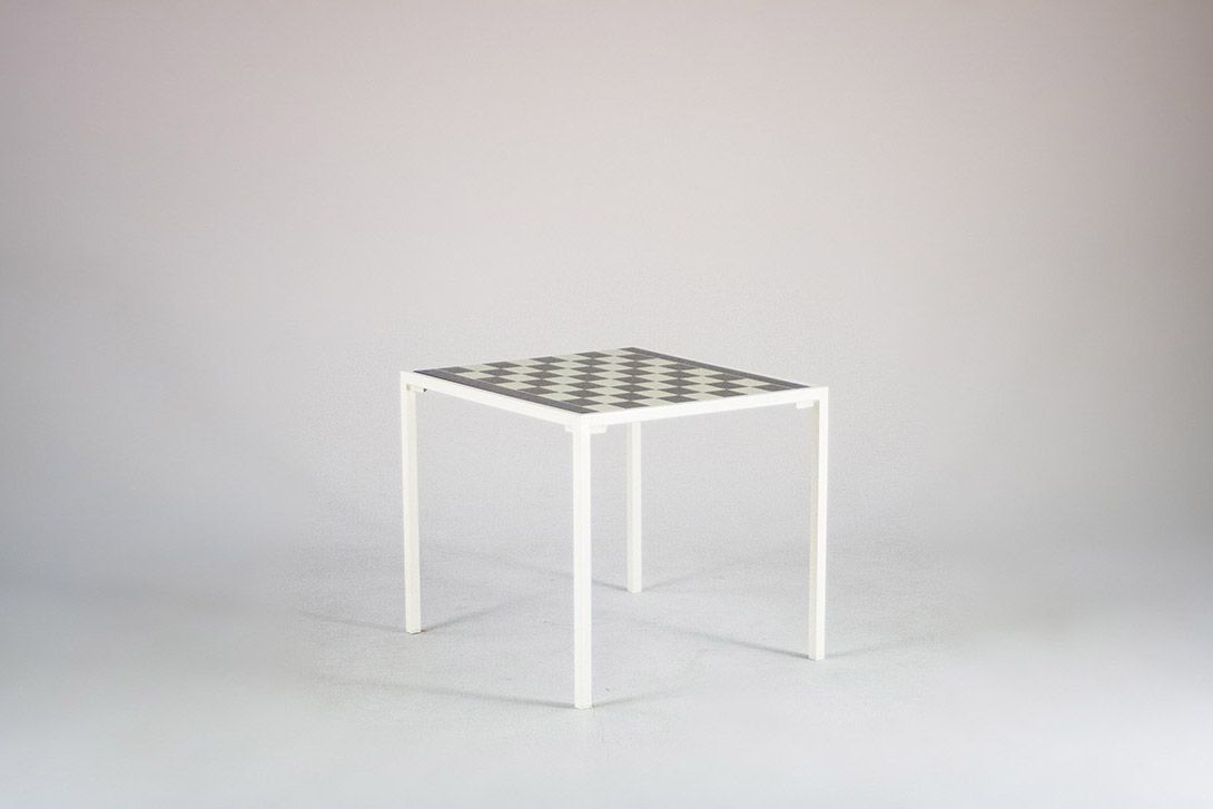 Foto Side Table with Chess Pattern Top h48x50x58
