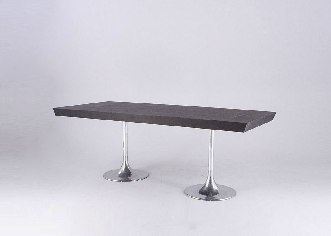 Foto Wooden Table with Chrome Trumpet Legs