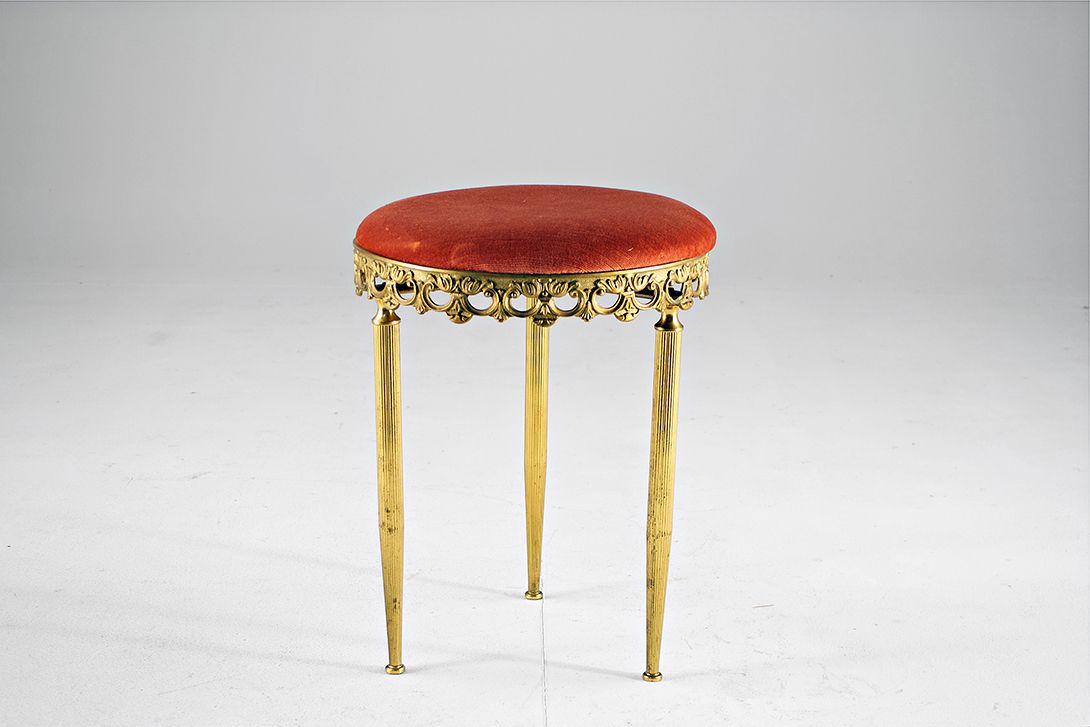 Foto Baroque Metal Stool with Red Velvet Cushion h45x36