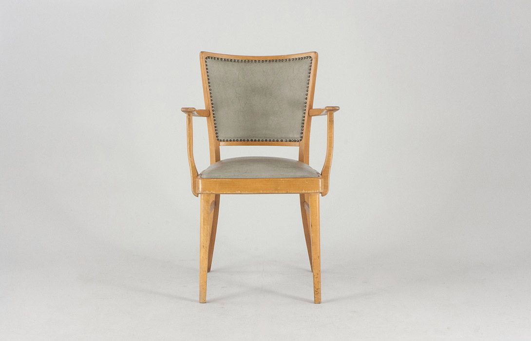 Foto Armchair with Grey Leather Seat