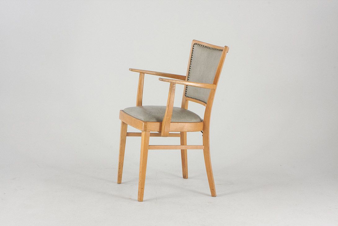 Foto Armchair with Grey Leather Seat