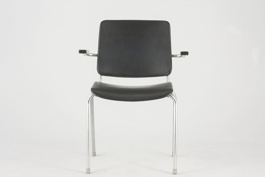 Foto Black Wooden Side Chair with Armrests and Aluminium Metal Frame 1966