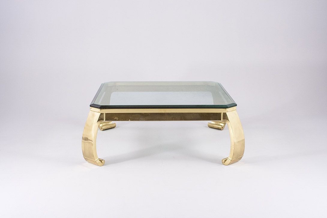 Foto French Brass Coffee Table with Carved Legs and Glass Top 1965 h39x100