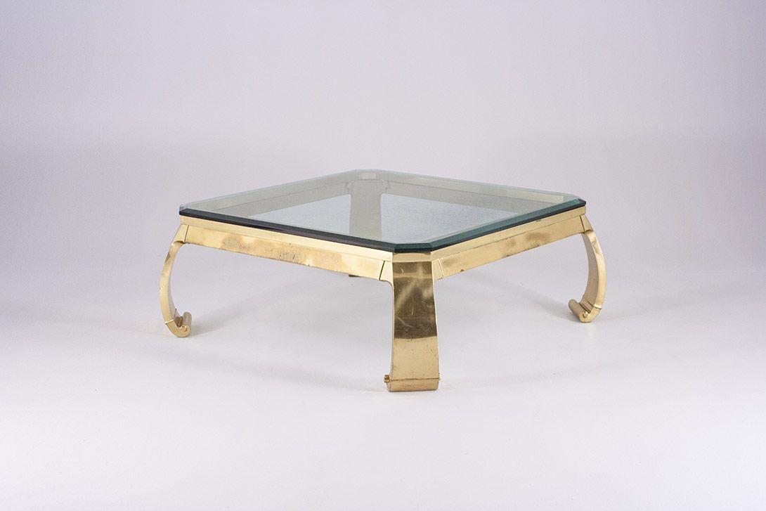 Foto French Brass Coffee Table with Carved Legs and Glass Top 1965 h39x100