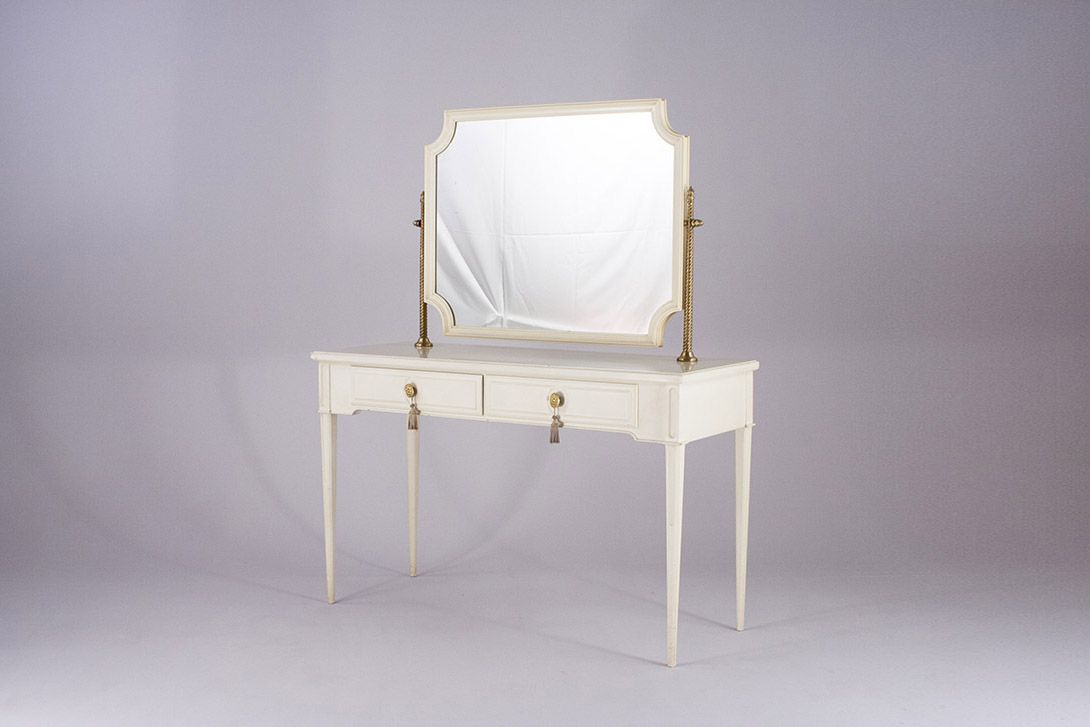 Foto Women Dressing Table with Movable Mirror, Two Drawers and Golden Details 1940 h148x120x46