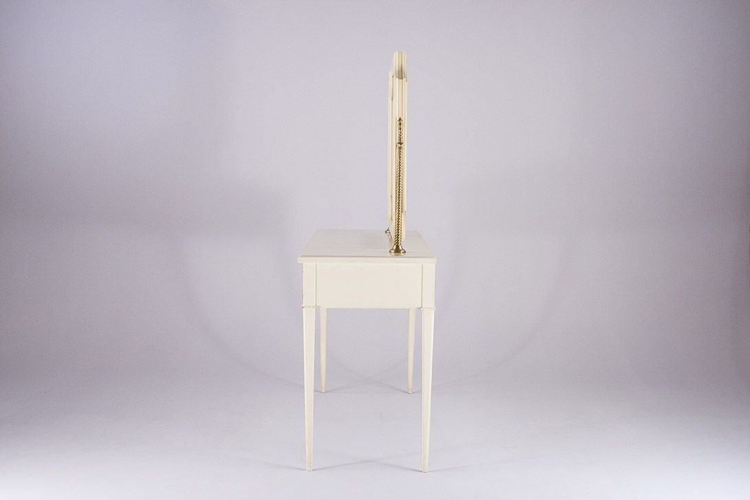 Foto Women Dressing Table with Movable Mirror, Two Drawers and Golden Details 1940 h148x120x46