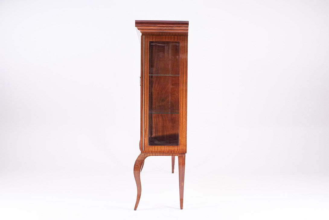 Foto Art Deco Cabinet Asian References with Glass Doors