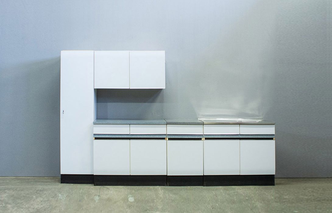 Foto Kitchen Formica on Chipboard with Basin Germany 1976