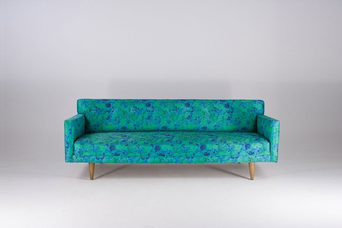 Foto Edward Wormley Sofa for Dunbar with Great Fabric 1954