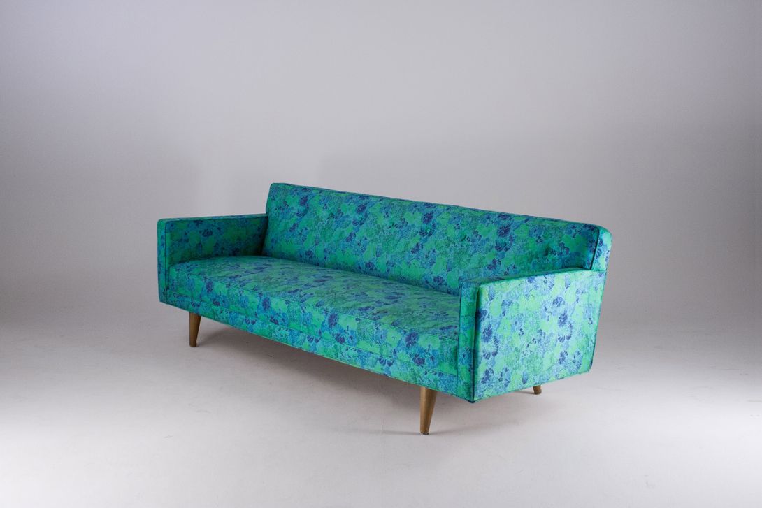 Foto Edward Wormley Sofa for Dunbar with Great Fabric 1954