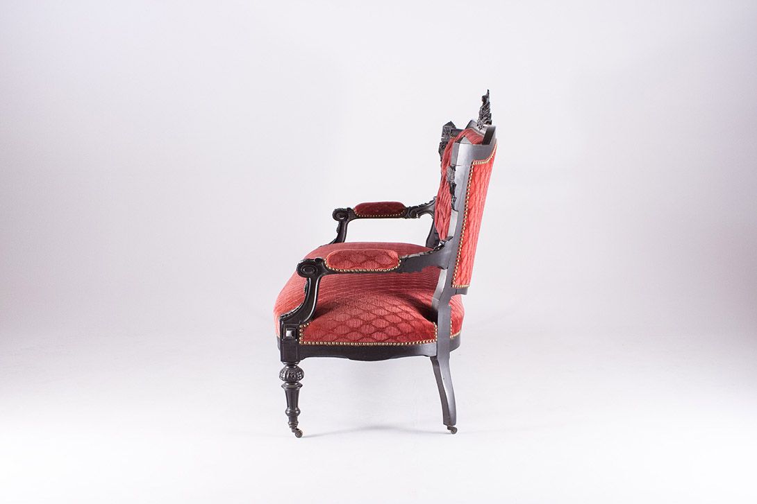Foto Empire Sofa with Red Velvet Upholstery h115x170x65