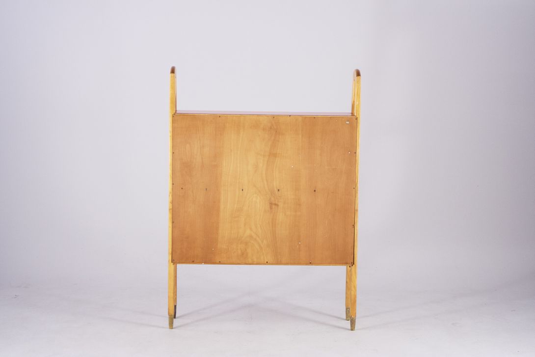 Foto French Wooden Shelf with Brass Rod Detail 1953 ​h110x21x78