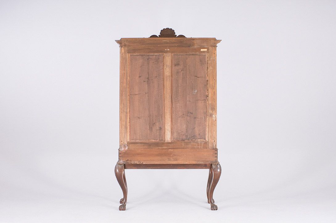 Foto Wilhelminian Oak Cabinet with Curved Legs and Showcase​ h195x43x111 *N
