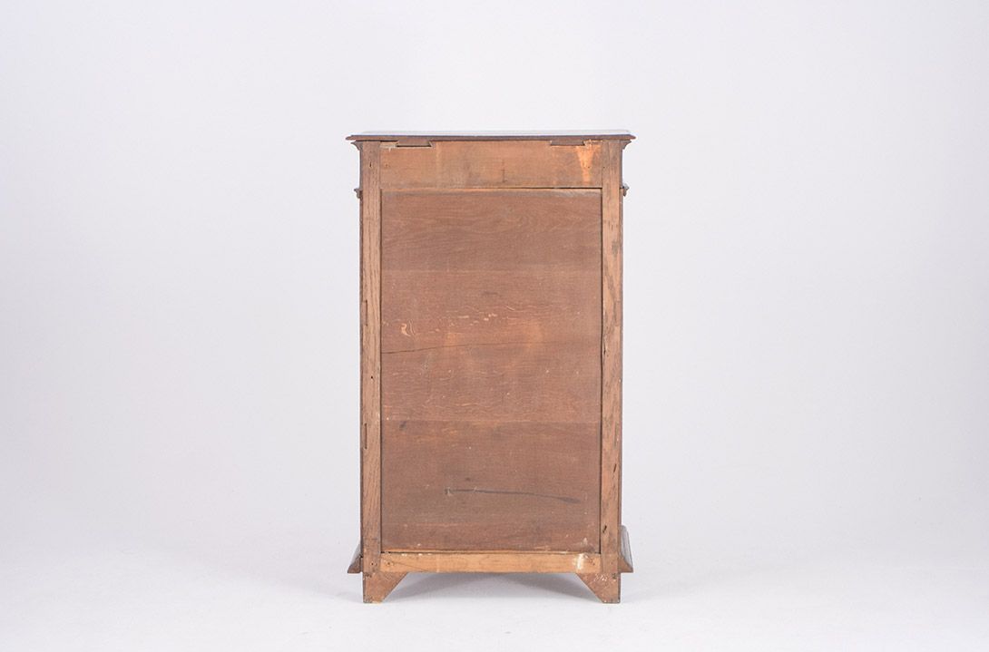Foto Oak Wooden High Board with Carved Relief 1879