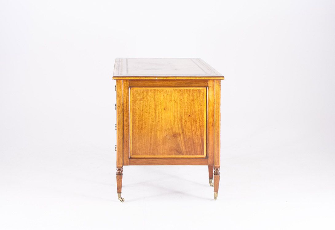 Foto Victorian Desk on Wheels England 1882 h75x121x65