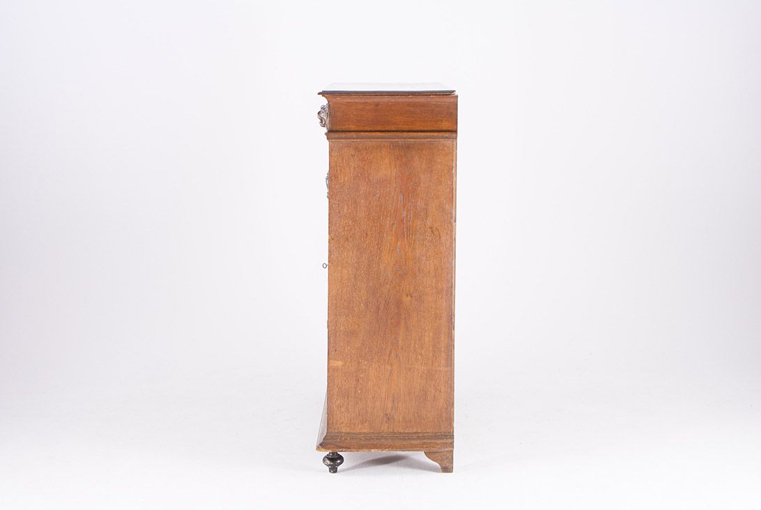 Foto Oak Wooden Double High Board with Carved Relief 1879 *N