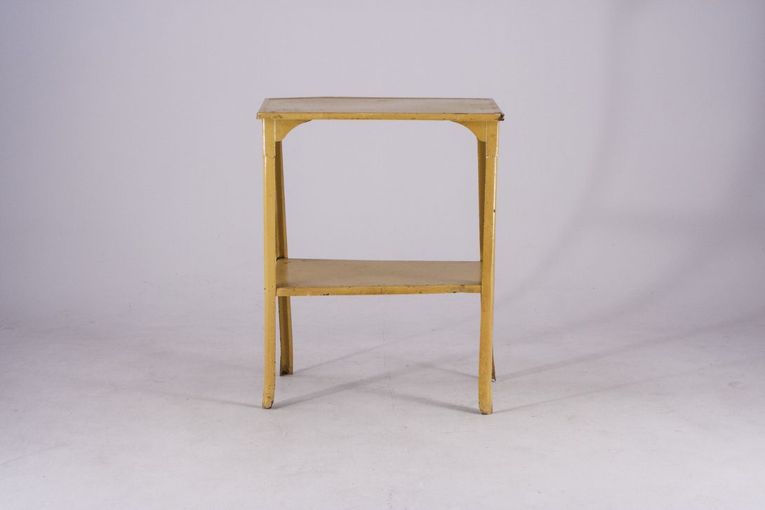 Foto Metal Side Table Wilhelminian Forces 1914