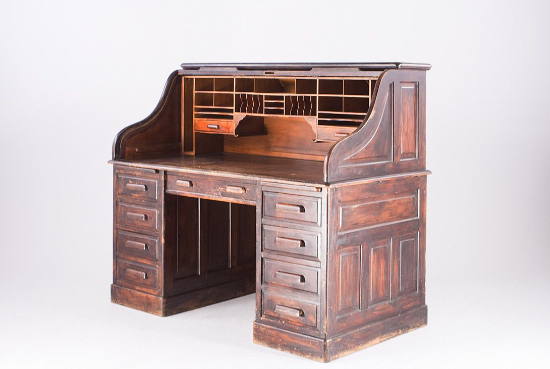 Foto Wilhelminian Registration Office with Many Compartments ​h127x81x153