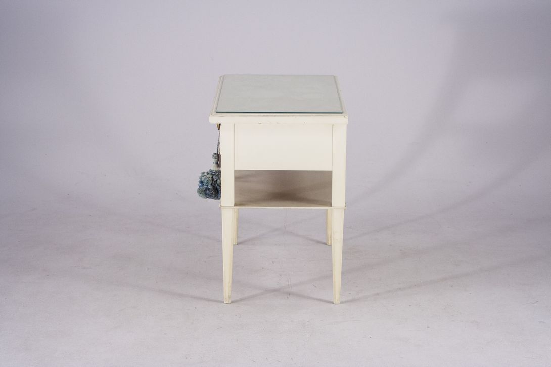Foto White Bedside Table with Drawer 1962 h35x53