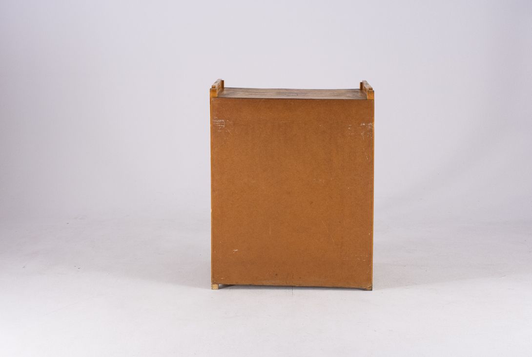 Foto Little Shelf Administration with Back Panel Bund Berlin 1954
