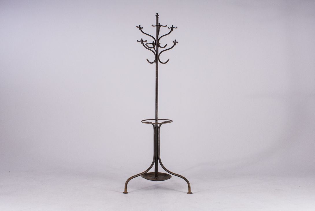 Foto Metal Coat Stand with Ornate Hooks 1910