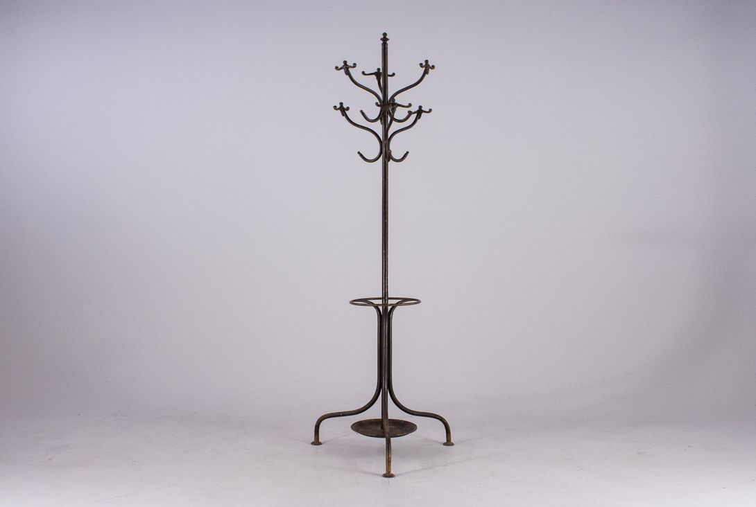Foto Metal Coat Stand with Ornate Hooks 1910