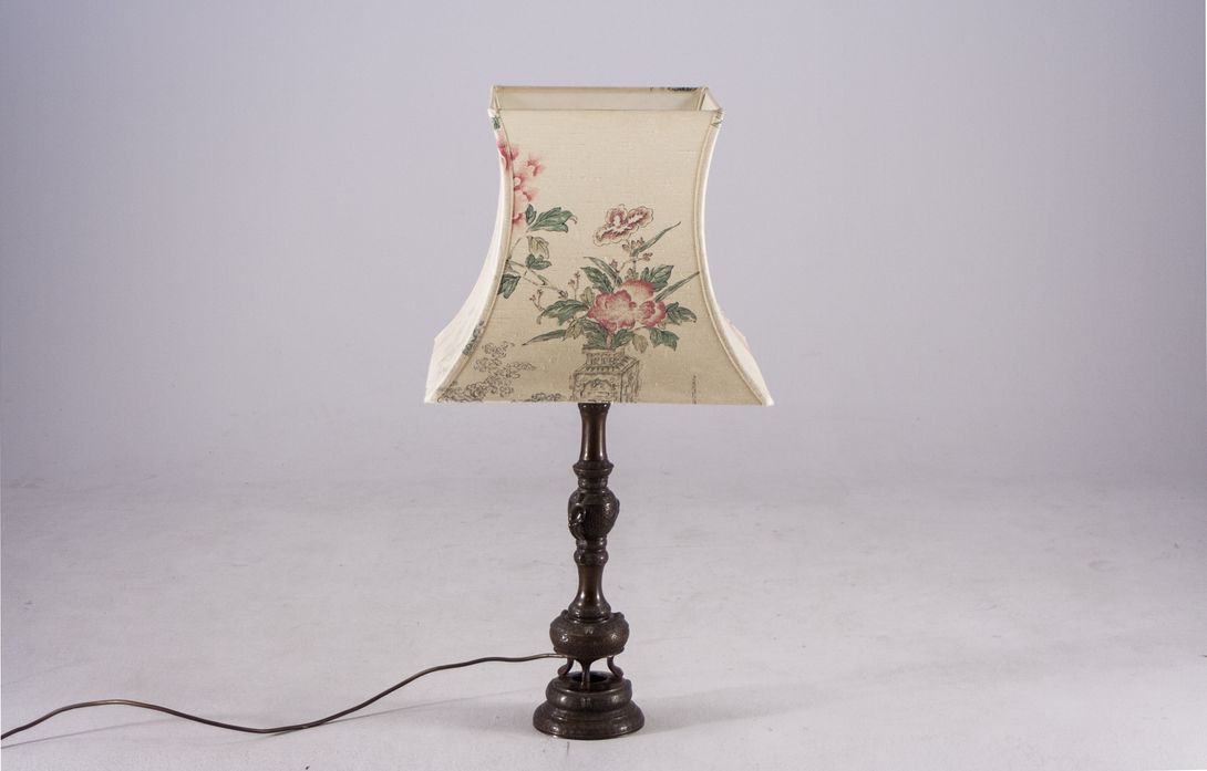 Foto Japanese Table Lamp with Linen Shade 1919 ​h90